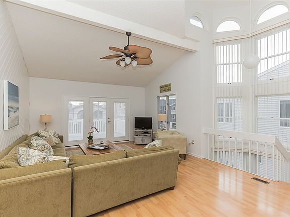 3rd image of 21 63rd St #West
