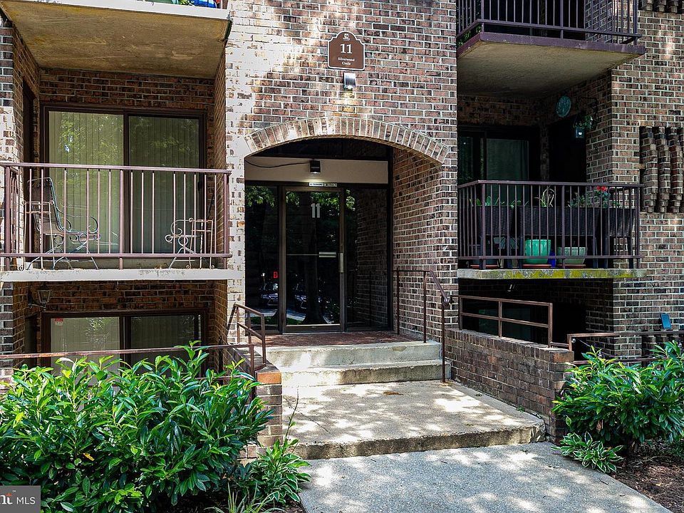1st image of 11 Silverwood Cir APT 9