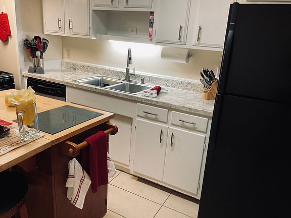 3rd image of 2116 McLain St