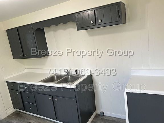 5th image of 1112 E Kibby St