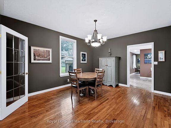4th image of 54 Trafalgar St