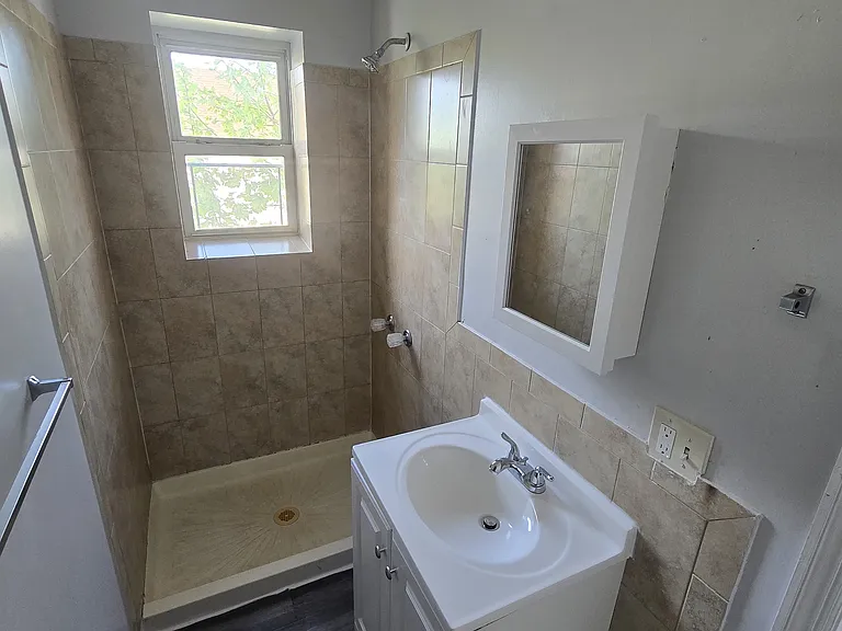 259 Verona Ave #3 — Photo 3