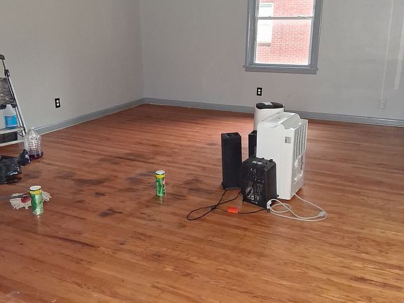 2nd image of 4117 Orchard Way