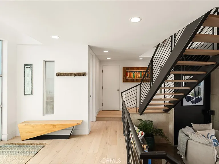 3230 Tyrol Dr — Photo 23