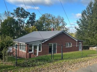 481 Hill St, Tazewell, VA 24651