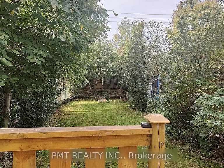 73 Greene Dr — Photo 22