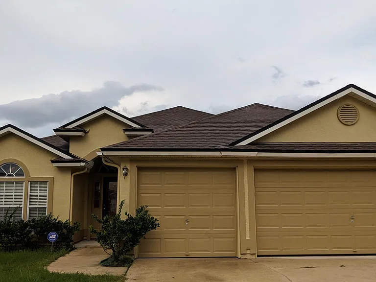 3 Car Garage