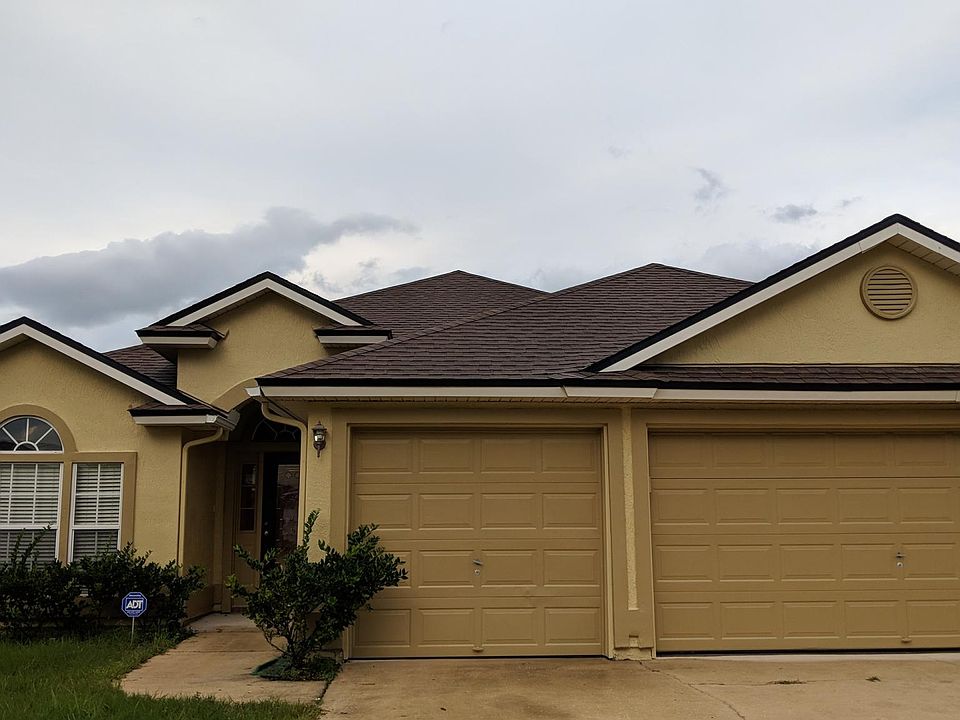 3 Car Garage