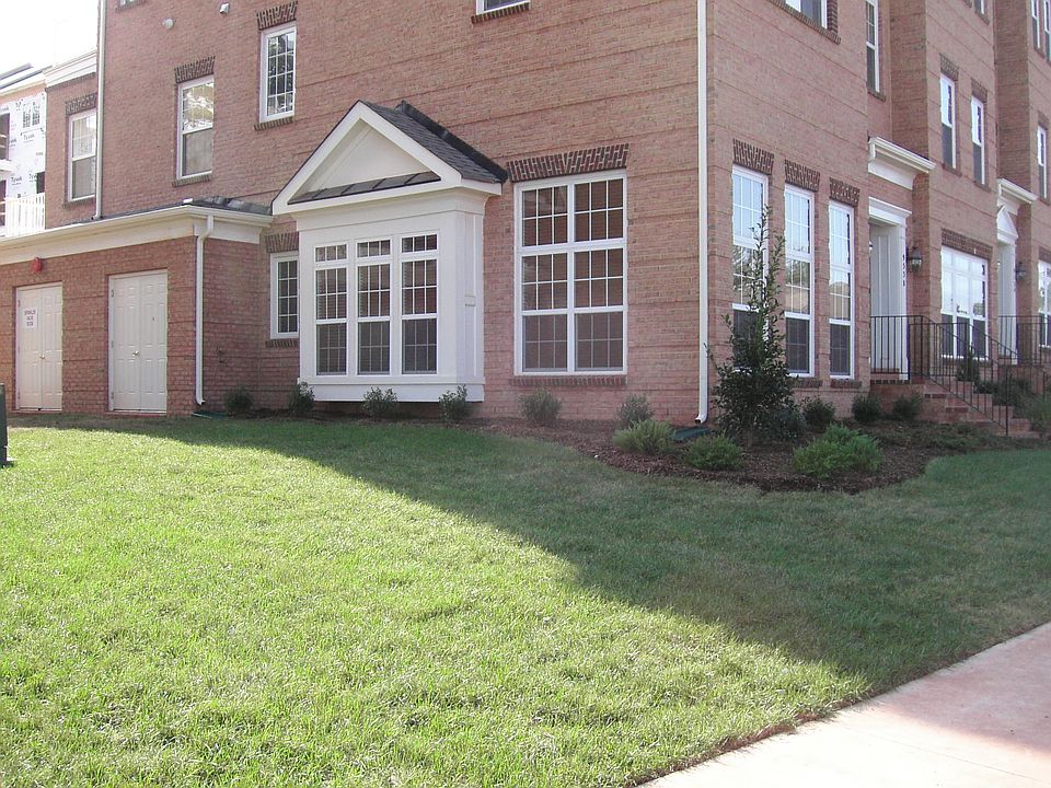 1st image of 9536 Walker Way
