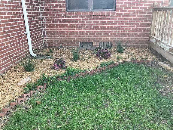 3rd image of 1531 Caddell Ln