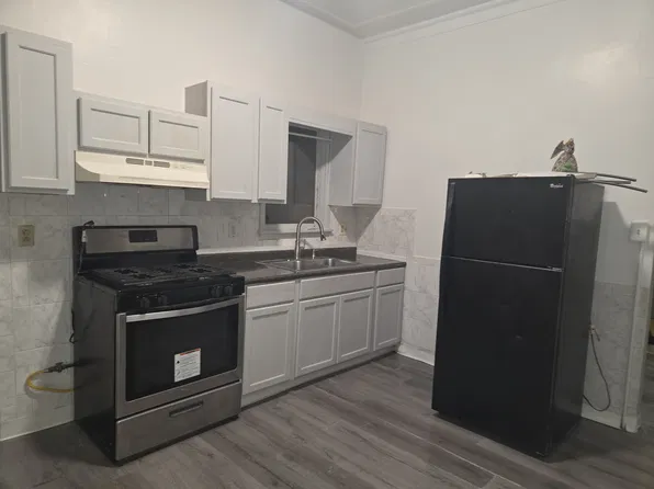 313 4th St #2, Troy, NY 12180