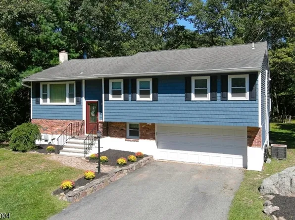 30 Schofield Rd, West Milford Twp., NJ 07480