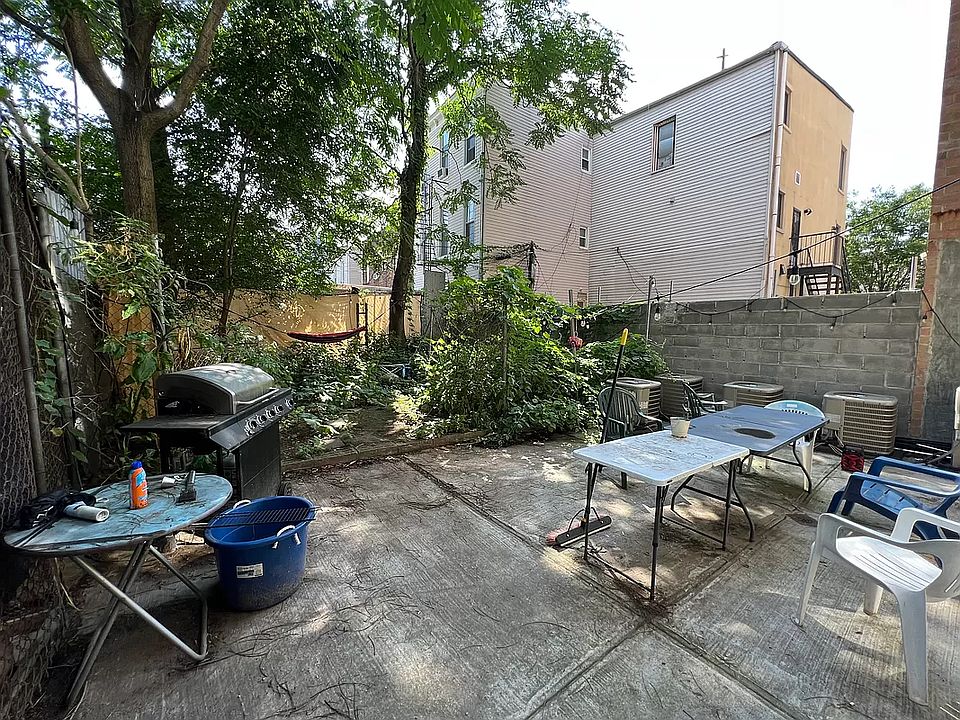 1st image of 578 Bushwick Ave APT 1R