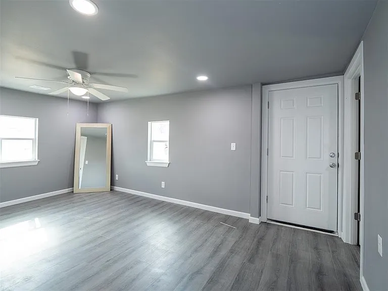 628 S Philadelphia Ave — Photo 6