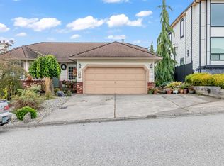2830 Crossley Dr, Abbotsford, BC V2T 5H4