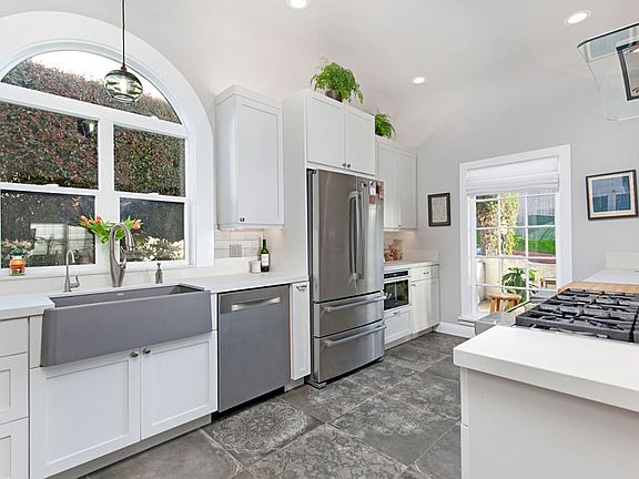 4th image of 2875 Kalmia Pl