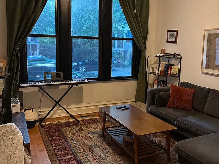 1503 N Paulina St #1F — Photo 1
