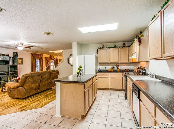 5th image of 26520 White Eagle Dr