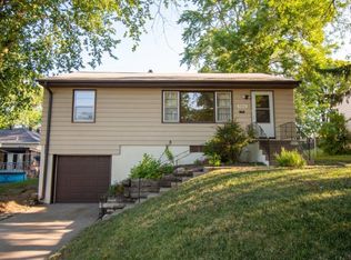 5910 Pratt St, Omaha, NE 68104