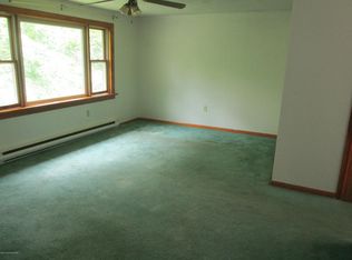 370 Scotrun Ave, Scotrun, PA 18355