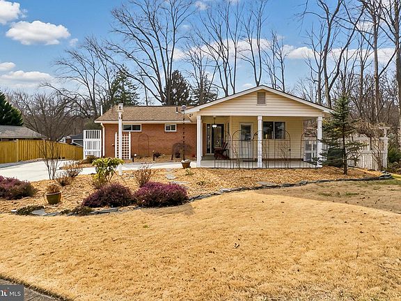 2nd image of 10016 Raeburn Ct