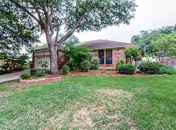 2nd image of 5211 Bellefontaine Dr