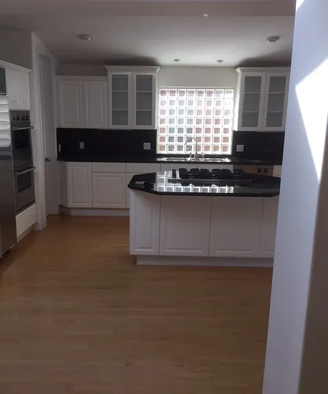 3712 The Strand — Photo 20