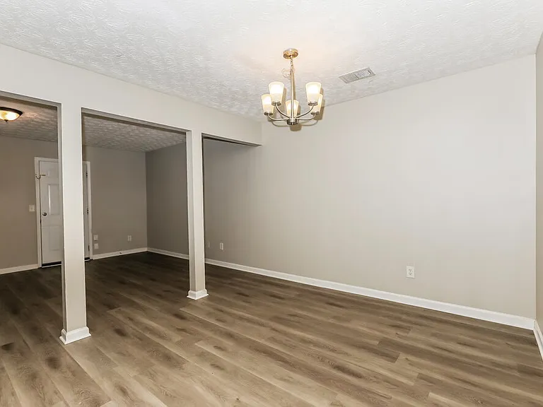 1902 Grove Way — Photo 7