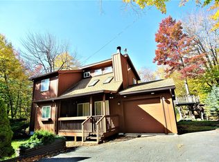 7252 Long Pine Dr, Tobyhanna, PA