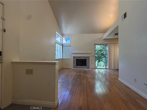 2nd image of 3628 Meadowlark St