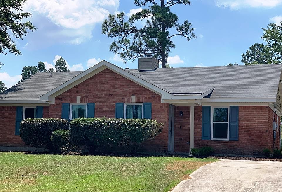 1st image of 3504 Shady Brook Dr