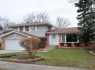 814 E Cherry Ln, Arlington Heights, IL 60004