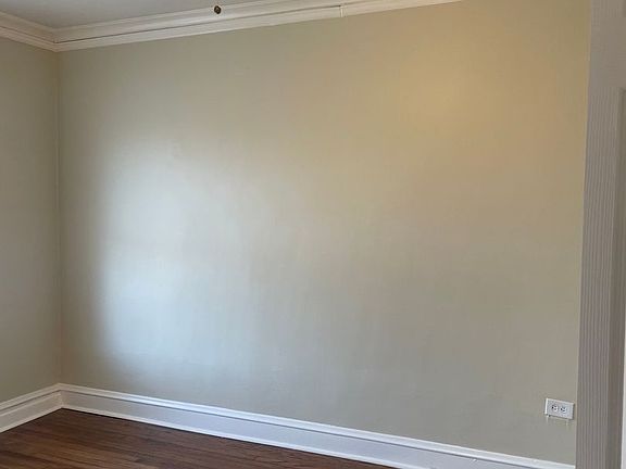 3rd image of 1654 N Merrimac Ave #2E