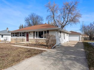 1836 E John St, Appleton, WI 54915