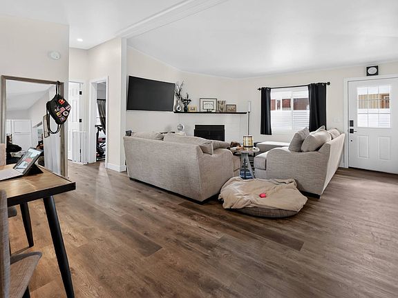 3rd image of 320 N Park Vis #36