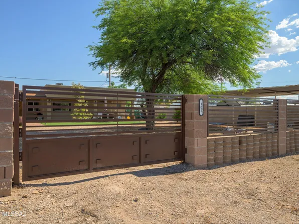 102 E Aviation Dr, Tucson, AZ 85714