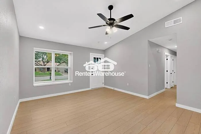 1408 Seely St — Photo 23