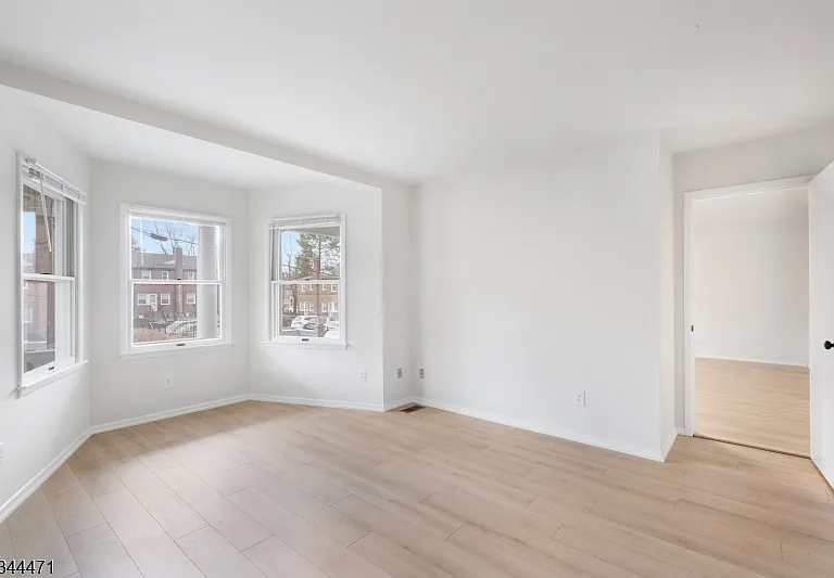 15 Madison Ave — Photo 9