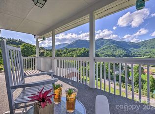 262 Lewis Ln, Maggie Valley, NC 28751