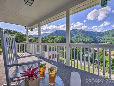 262 Lewis Ln, Maggie Valley, NC, 28751