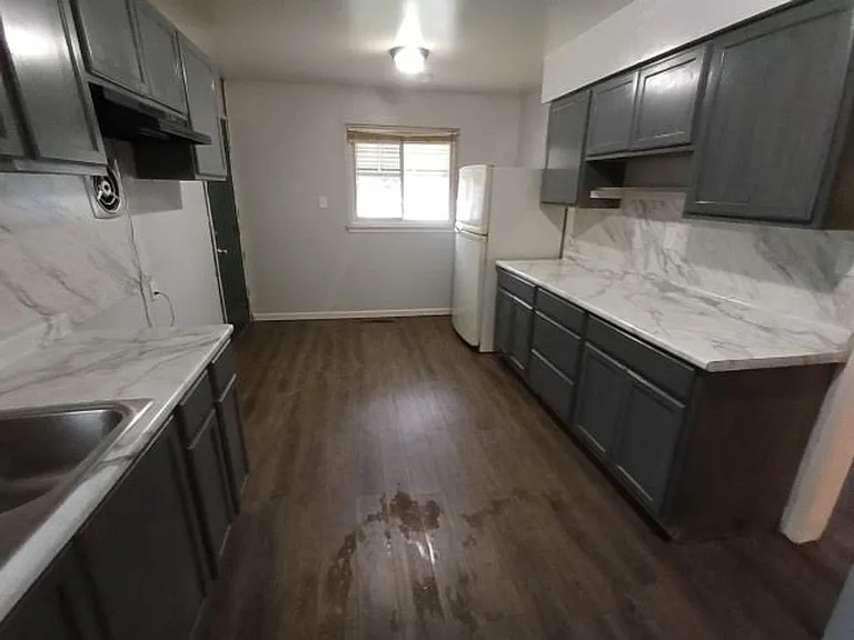 20460 Griggs St — Photo 11
