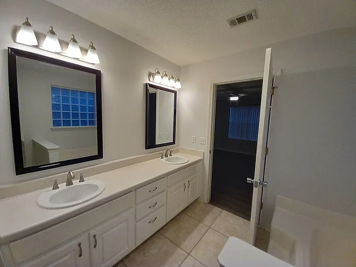 6787 Rickwood Dr — Photo 38