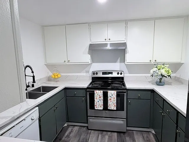 1601 E Cypress St #B — Photo 3
