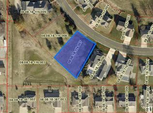 870 Deer Circle Dr, Carlyle, IL 62231