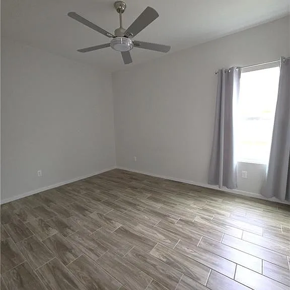 913 N Clarence Ave #2 — Photo 12