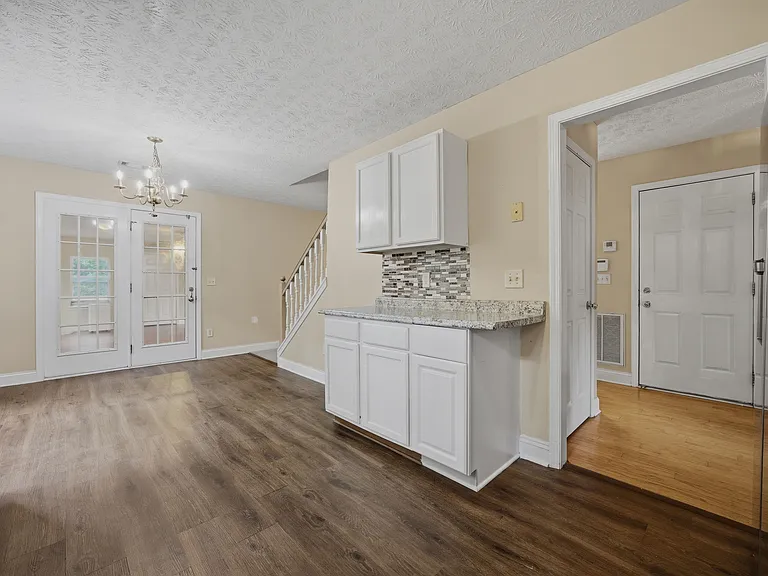 5054 Lancashire Ct — Photo 11