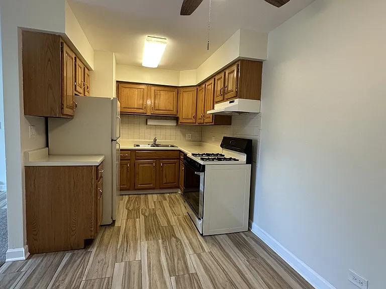 930 Westmoreland Dr #21 — Photo 5