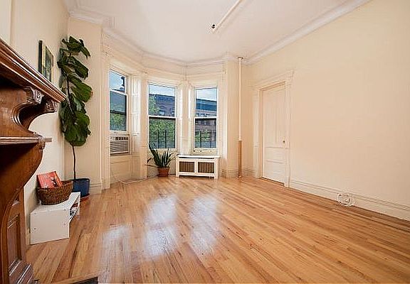 3rd image of 7 W 121st St APT 3