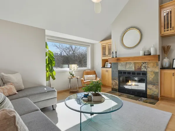 306 3rd Ave NE, Minneapolis, MN 55413