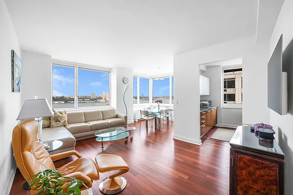Rented by Nest Seekers International | media 1